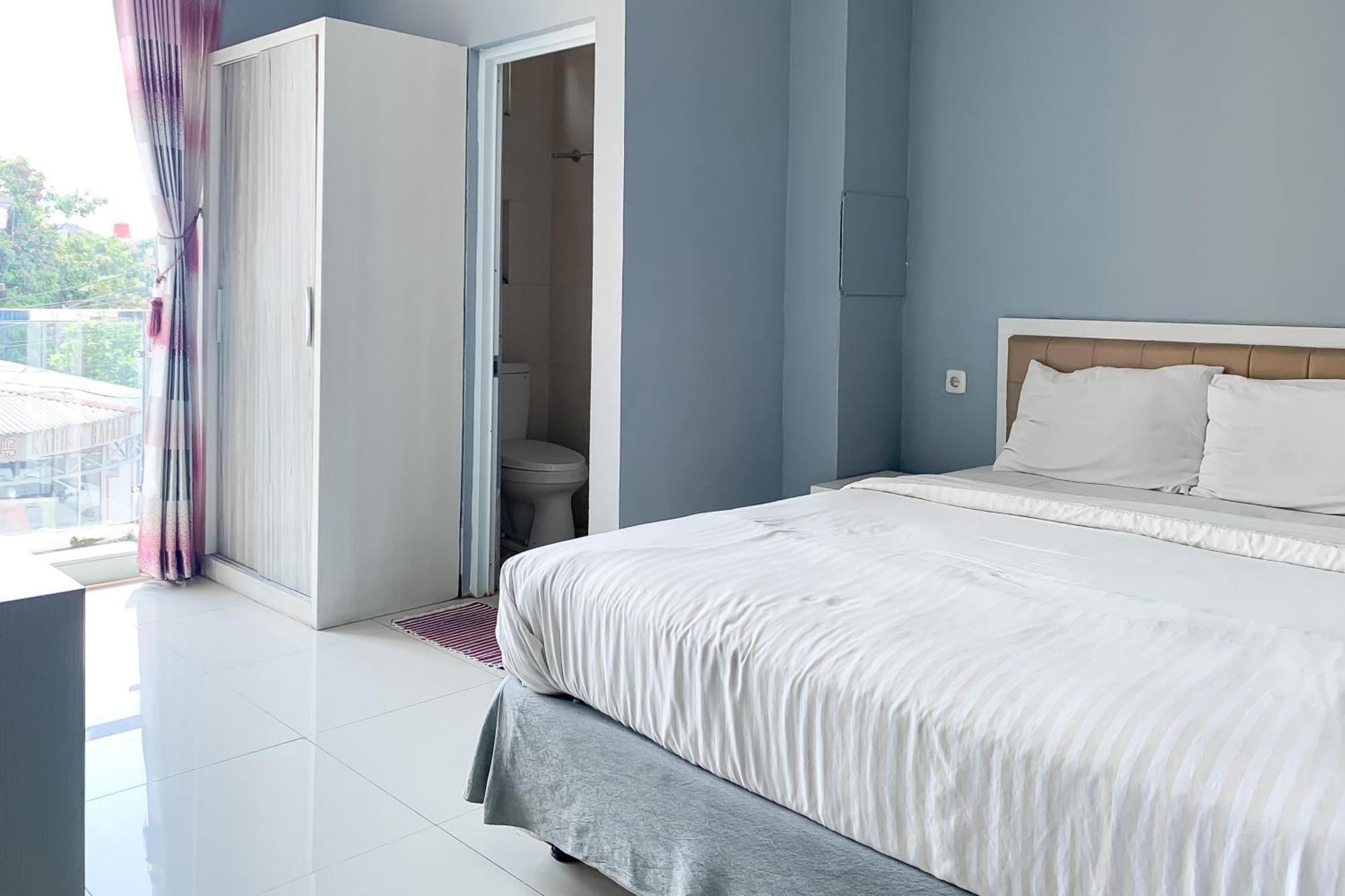 Karins Guesthouse Syariah Redpartner Bandung Exterior foto